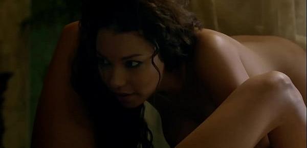  Jessica Parker Kennedy - Has sexual relations with a woman - (uploaded by celebeclipse.com)